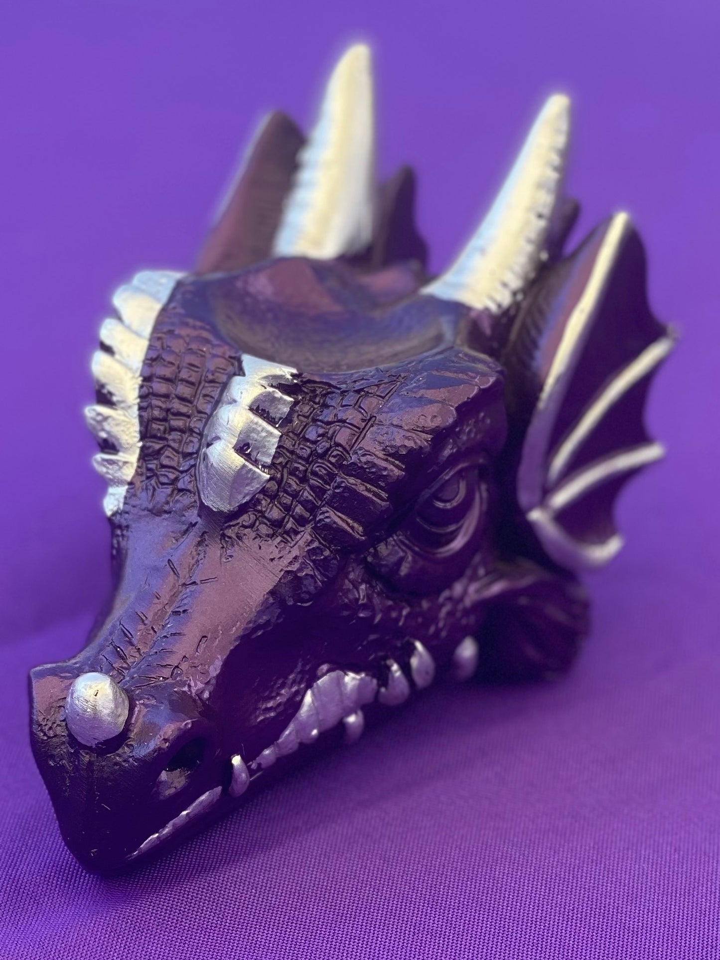 Dragon Head Sphere Holder