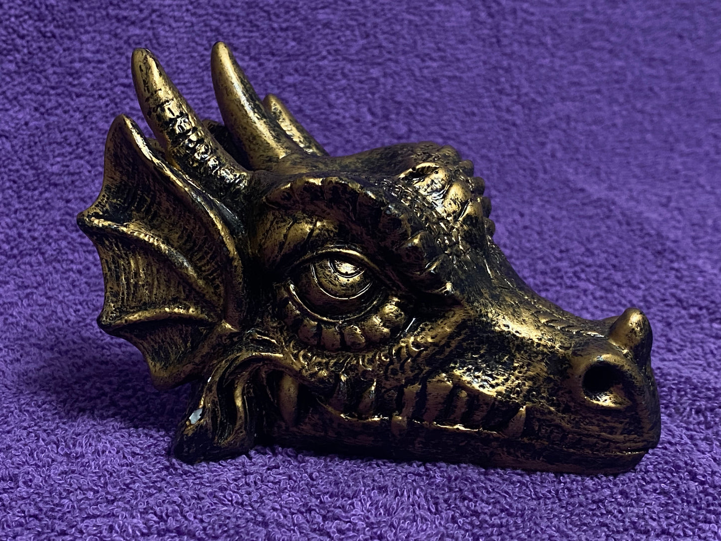 Dragon Head Sphere Holder