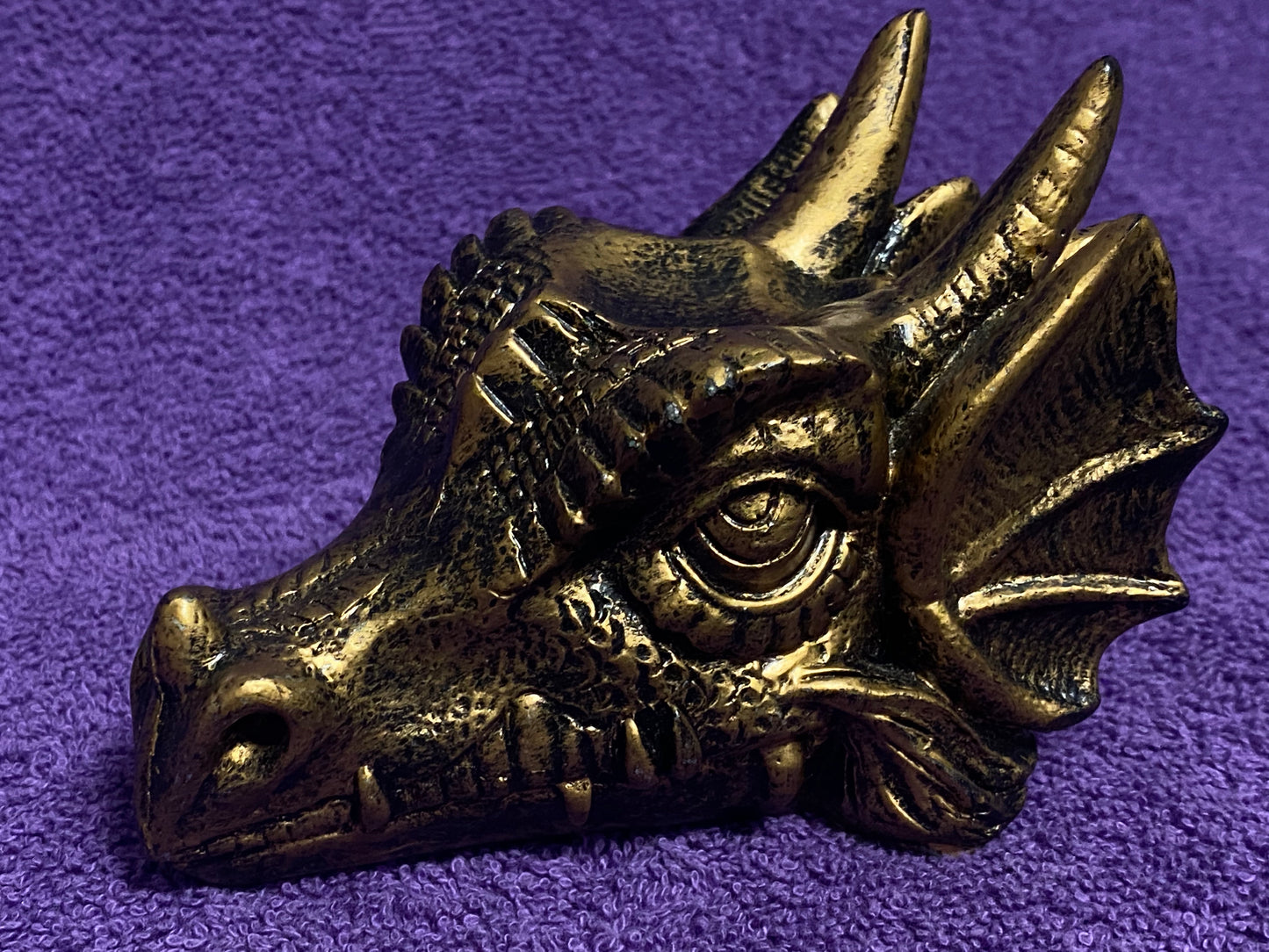 Dragon Head Sphere Holder