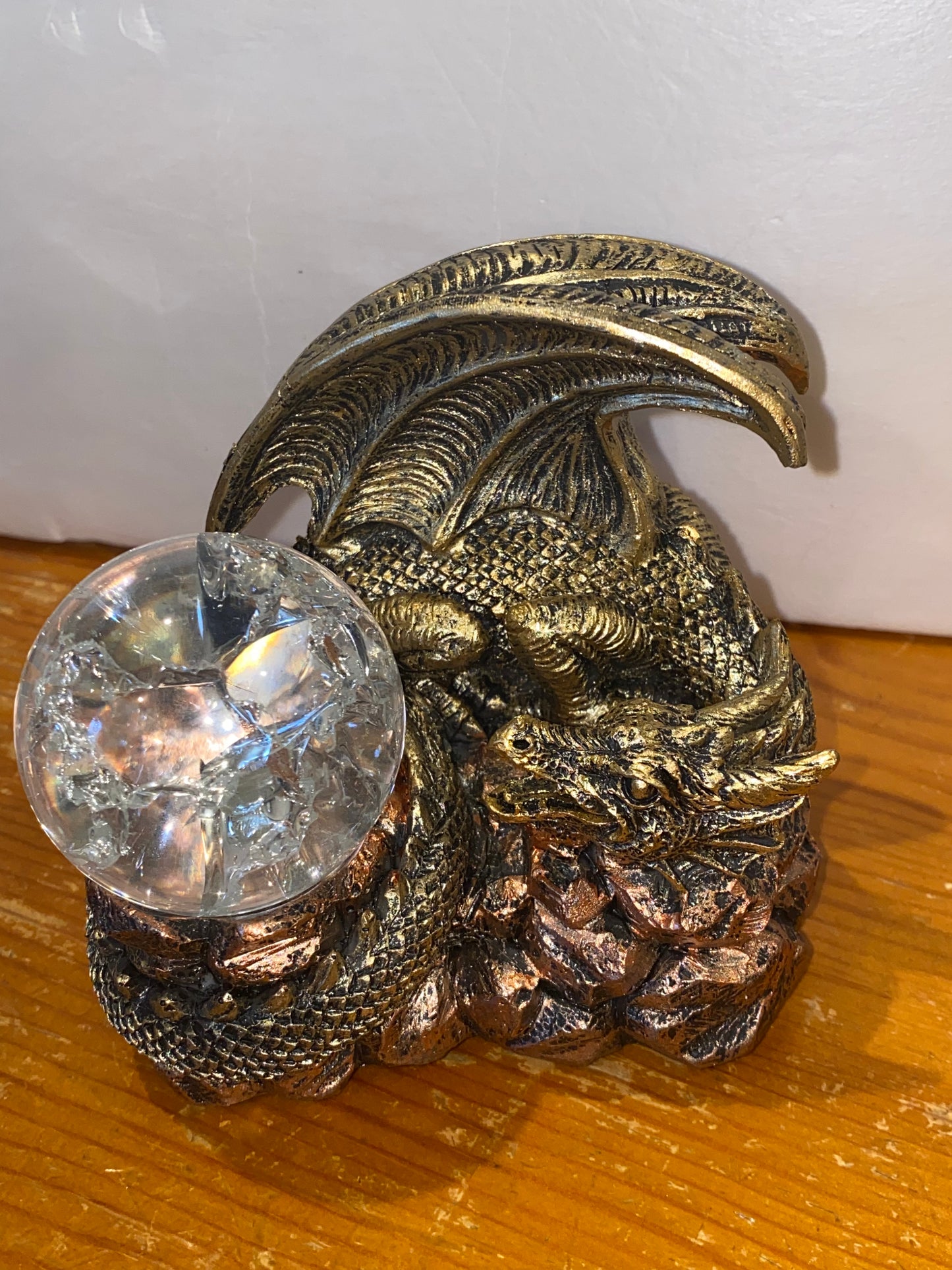 Gold Dragon Protecting Sphere Holder