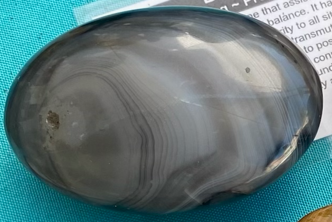 Black Agate Palm Stone